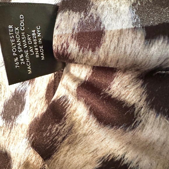 Leopard Hi-Shine Leggings
Size: SMALL
Excellent condition. Like new. - Picture 2 of 4